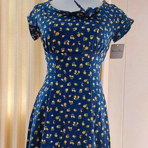 Heart of Haute - S Yellow Roses Beverly Dress